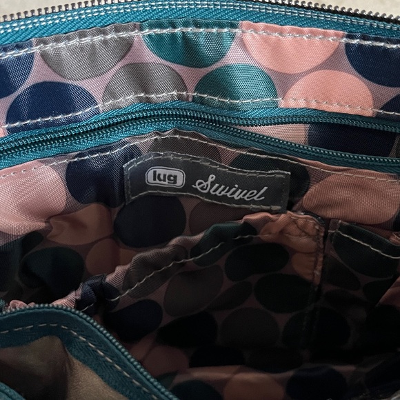 Lug Swivel Turquoise Quilted Crossbody Bag with Heart Pouch - Picture 5 of 5